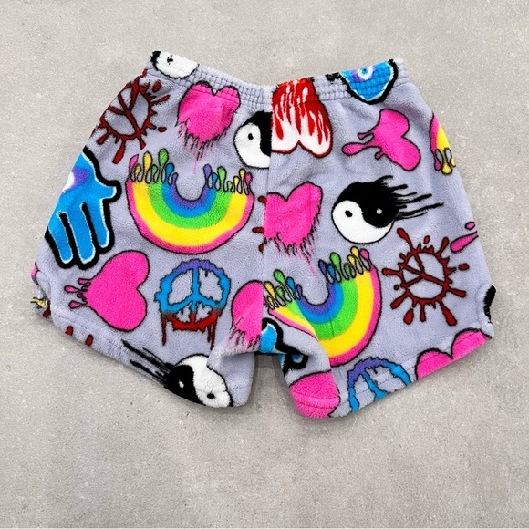 MADE WITH LOVE AND KISSES shorts - Picture 4 of 5